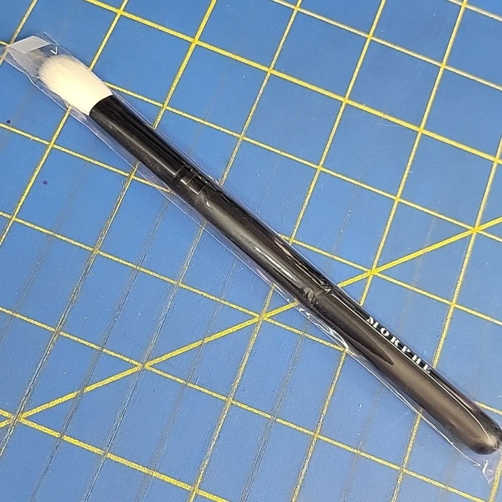 Morphe Brush in White and Black New